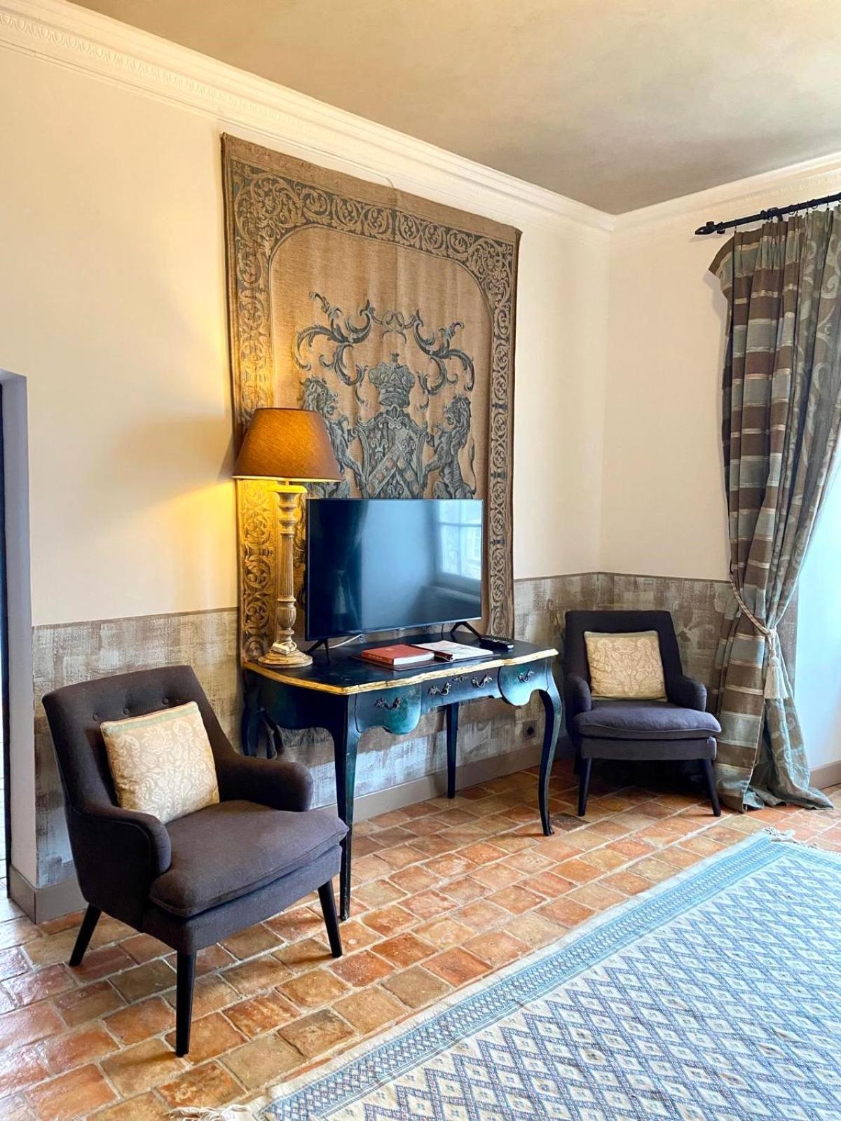 Château De L'epinay 3*